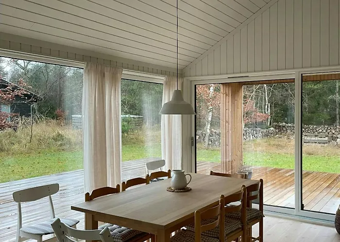 Modern And Idyllic With Forest Views Ferienhaus